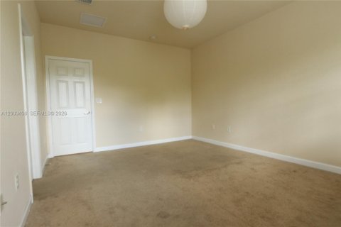 Touwnhouse à vendre à Miami, Floride: 3 chambres, 149.39 m2 № 2068103 - photo 20