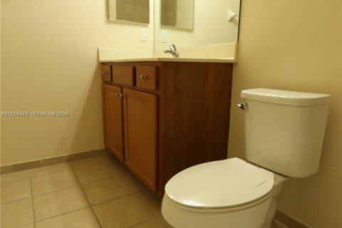 Touwnhouse à vendre à Miami, Floride: 3 chambres, 149.39 m2 № 2068103 - photo 22