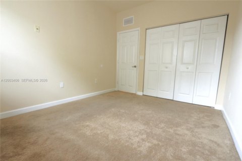 Touwnhouse à vendre à Miami, Floride: 3 chambres, 149.39 m2 № 2068103 - photo 21