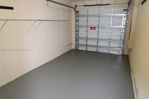 Touwnhouse à vendre à Miami, Floride: 3 chambres, 149.39 m2 № 2068103 - photo 26