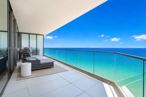 Condo in Sunny Isles Beach, Florida, 2 bedrooms  № 2087270