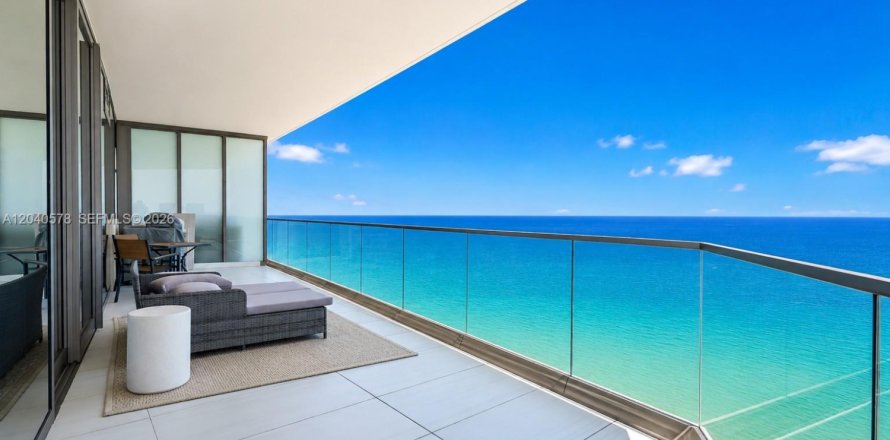 Condo in Sunny Isles Beach, Florida, 2 bedrooms № 2087270