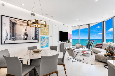 Condo in Sunny Isles Beach, Florida, 2 bedrooms № 2087270 - photo 3