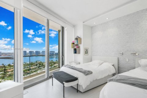 Condo in Sunny Isles Beach, Florida, 2 bedrooms № 2087270 - photo 9