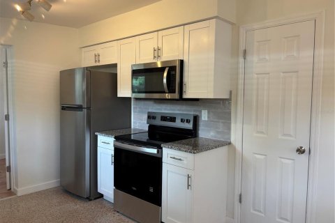 Villa ou maison à louer à Tampa, Floride: 3 chambres, 121.24 m2 № 2399301 - photo 5