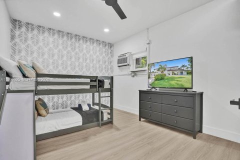 Villa ou maison à louer à Hollywood, Floride: 6 chambres, 257.99 m2 № 2346628 - photo 19
