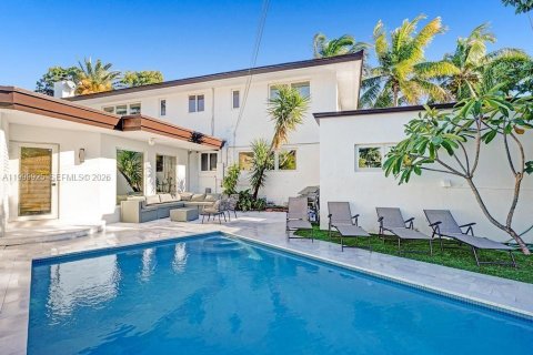 Villa ou maison à louer à Hollywood, Floride: 6 chambres, 257.99 m2 № 2346628 - photo 5
