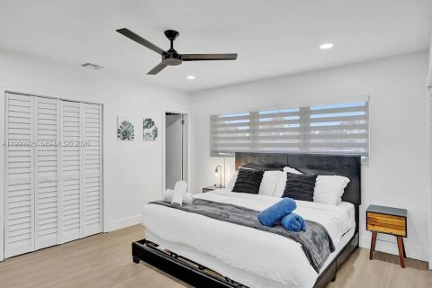 Villa ou maison à louer à Hollywood, Floride: 6 chambres, 257.99 m2 № 2346628 - photo 25