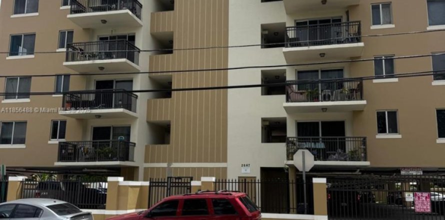 Condo in Miami, Florida, 2 bedrooms № 1878858