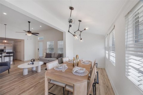 Casa en venta en Tampa, Florida, 3 dormitorios, 112.97 m2 № 1894573 - foto 10