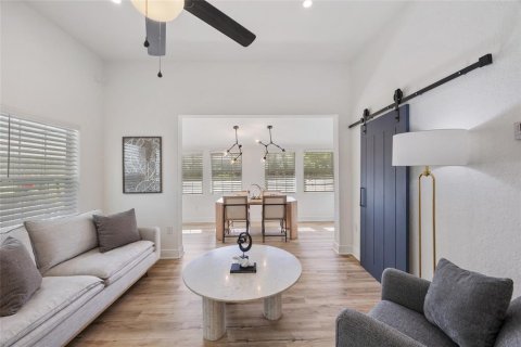 Casa en venta en Tampa, Florida, 3 dormitorios, 112.97 m2 № 1894573 - foto 8