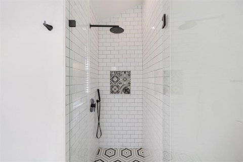 Casa en venta en Tampa, Florida, 3 dormitorios, 112.97 m2 № 1894573 - foto 20