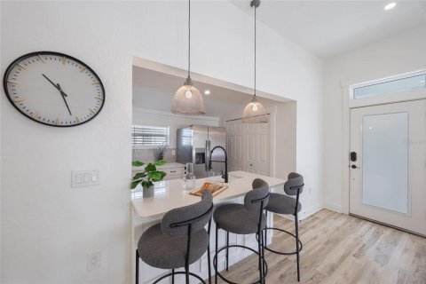 Casa en venta en Tampa, Florida, 3 dormitorios, 112.97 m2 № 1894573 - foto 12