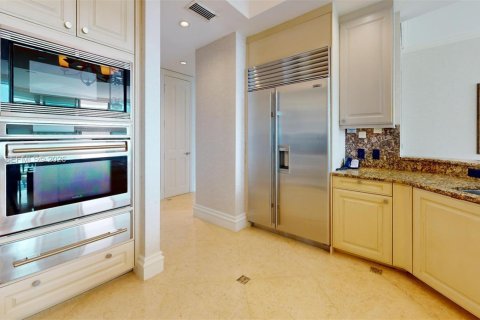 Condo in Bal Harbour, Florida, 3 bedrooms  № 2145934 - photo 25