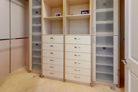 Condo in Bal Harbour, Florida, 3 bedrooms  № 2145934 - photo 21