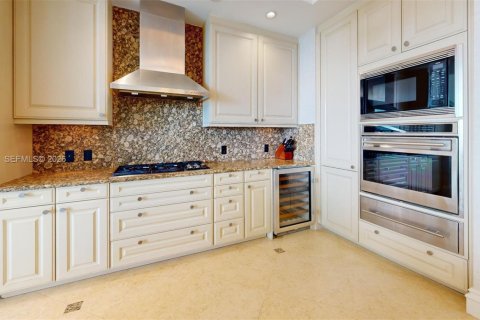 Condo in Bal Harbour, Florida, 3 bedrooms  № 2145934 - photo 26