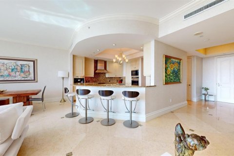Condo in Bal Harbour, Florida, 3 bedrooms  № 2145934 - photo 7