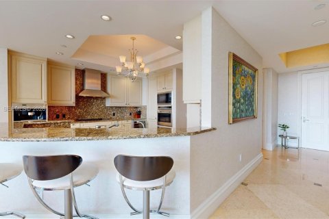 Condo in Bal Harbour, Florida, 3 bedrooms  № 2145934 - photo 8