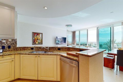 Condo in Bal Harbour, Florida, 3 bedrooms  № 2145934 - photo 29