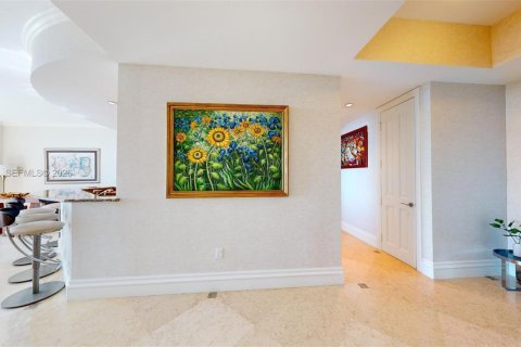 Condo in Bal Harbour, Florida, 3 bedrooms  № 2145934 - photo 23