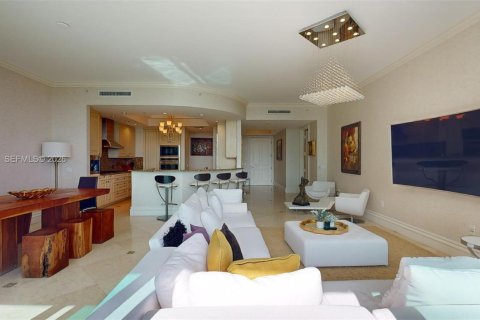 Condo in Bal Harbour, Florida, 3 bedrooms  № 2145934 - photo 5