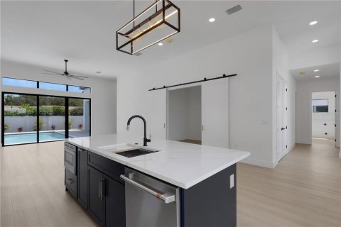 Casa en venta en Sarasota, Florida, 3 dormitorios, 227.98 m2 № 2308765 - foto 4