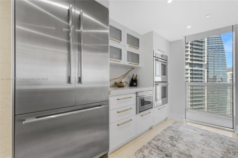 Condo in Miami, Florida, 2 bedrooms  № 1951692 - photo 9
