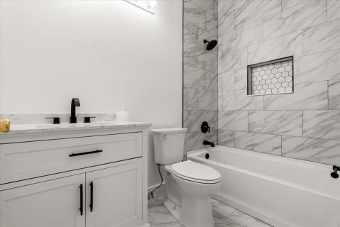 Casa en alquiler en Orlando, Florida, 4 dormitorios, 188.59 m2 № 1910518 - foto 19