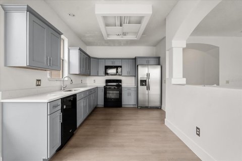 Casa en alquiler en Orlando, Florida, 4 dormitorios, 188.59 m2 № 1910518 - foto 11