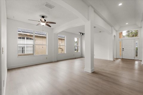 Casa en alquiler en Orlando, Florida, 4 dormitorios, 188.59 m2 № 1910518 - foto 5