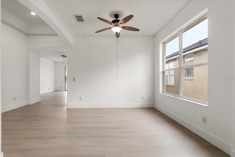 Casa en alquiler en Orlando, Florida, 4 dormitorios, 188.59 m2 № 1910518 - foto 4