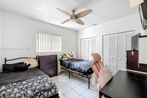 Villa ou maison à vendre à Hialeah, Floride: 3 chambres, 123.56 m2 № 1920261 - photo 9