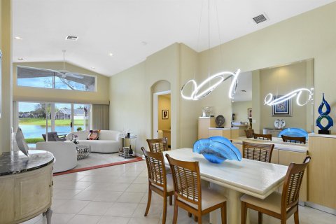 House in Boynton Beach, Florida 3 bedrooms, 175.03 sq.m. № 2244013 - photo 11