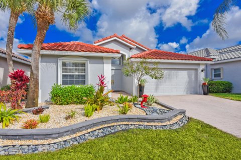 House in Boynton Beach, Florida 3 bedrooms, 175.03 sq.m. № 2244013 - photo 2