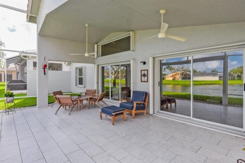 House in Boynton Beach, Florida 3 bedrooms, 175.03 sq.m. № 2244013 - photo 13