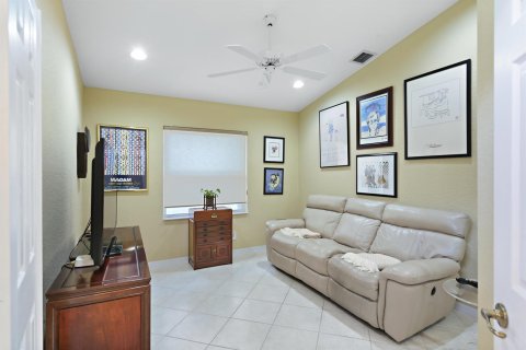 House in Boynton Beach, Florida 3 bedrooms, 175.03 sq.m. № 2244013 - photo 18