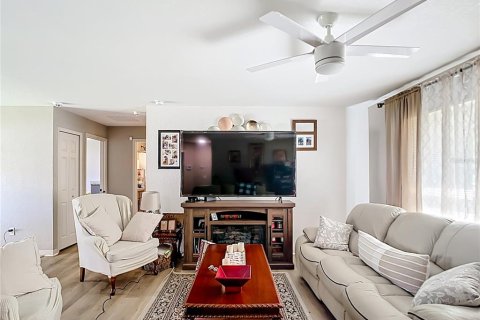 House in Summerfield, Florida 3 bedrooms, 127 sq.m. № 1895176 - photo 22