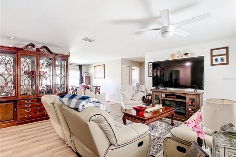 House in Summerfield, Florida 3 bedrooms, 127 sq.m. № 1895176 - photo 17