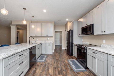 Villa ou maison à louer à Orlando, Floride: 3 chambres, 174.84 m2 № 2403142 - photo 24