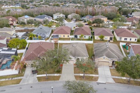 Villa ou maison à louer à Orlando, Floride: 3 chambres, 174.84 m2 № 2403142 - photo 4