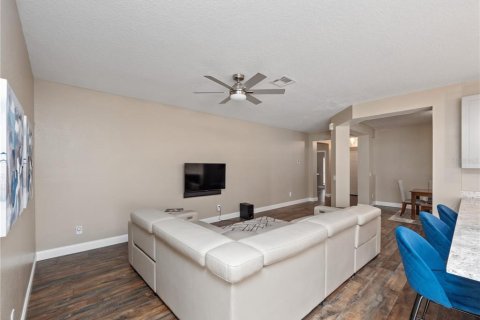 Villa ou maison à louer à Orlando, Floride: 3 chambres, 174.84 m2 № 2403142 - photo 28
