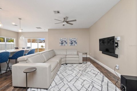 Villa ou maison à louer à Orlando, Floride: 3 chambres, 174.84 m2 № 2403142 - photo 12