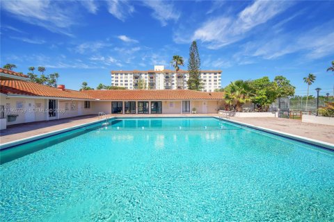 Купить кондоминиум в Лодерхилл, Флорида 2 спальни, 99.68м2, № 2025751 - фото 29