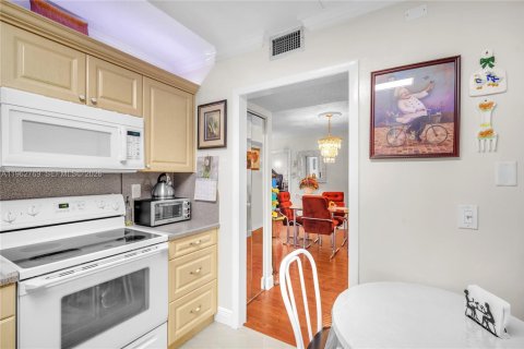 Купить кондоминиум в Лодерхилл, Флорида 2 спальни, 99.68м2, № 2025751 - фото 8