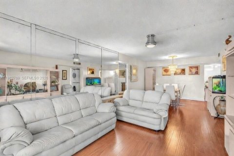 Купить кондоминиум в Лодерхилл, Флорида 2 спальни, 99.68м2, № 2025751 - фото 13