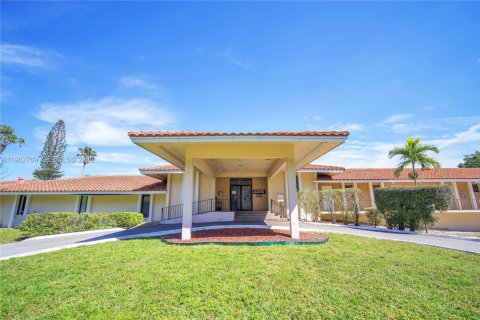 Купить кондоминиум в Лодерхилл, Флорида 2 спальни, 99.68м2, № 2025751 - фото 22