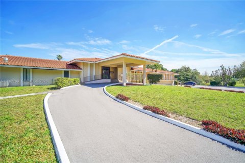 Купить кондоминиум в Лодерхилл, Флорида 2 спальни, 99.68м2, № 2025751 - фото 23