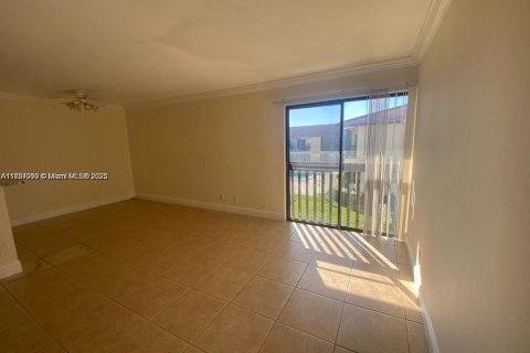 Copropriété à louer à Coral Springs, Floride: 2 chambres, 74.32 m2 № 1949698 - photo 1