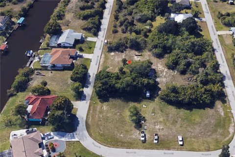 Terreno en venta en Port Charlotte, Florida № 2094389 - foto 8