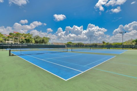 Condo in Pompano Beach, Florida, 2 bedrooms  № 1995140 - photo 19